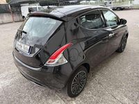 Usata Lancia Ypsilon Gold 69 CV (50 kW) 2021 Nero Utilitaria