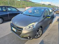 Usata Peugeot 208 Allure 82 CV (60 kW) 2015 Grigio Utilitaria