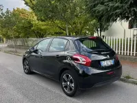 Usata Peugeot 208 Active 95 CV (69 kW) 2015 Utilitaria