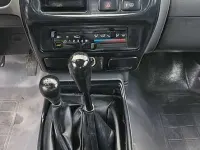 Usata Nissan Navara 133 CV (97 kW) 2011 Bianco Pick-up