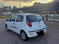 Usata Fiat Punto Dynamic 60 CV (44 kW) 2005 Bianco Utilitaria