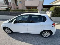 Usata Peugeot 208 Active 75 CV (55 kW) 2016 Bianco Utilitaria