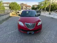 Usata Lancia Ypsilon 60 CV (44 kW) 2013 Rosso Utilitaria