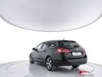 Usado Peugeot 308 Allure 120 CV (88 kW) 2016 Negro Familiar