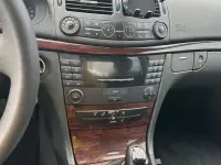 Usata Mercedes E220 Classic 150 CV (110 kW) 2002 Grigio Berlina
