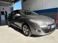 Usata Renault Mégane Dynamique 110 CV (80 kW) 2010 Marrone Berlina