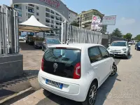 Usata VW up! Move 60 CV (44 kW) 2014 Bianco Utilitaria