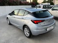 Usata Opel Astra Innovation 105 CV (77 kW) 2017 Grigio Berlina