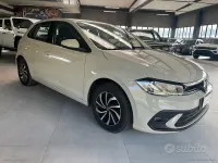 Usata VW Polo Life 95 CV (69 kW) 2023 Bianco Utilitaria