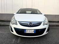 Usata Opel Corsa 85 CV (62 kW) 2013 Bianco Berlina