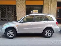 Usata Toyota RAV4 150 CV (110 kW) 2003 Grigio SUV