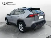 Usata Toyota RAV4 Hybrid Active 178 CV (130 kW) 2020 Grigio SUV