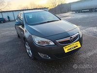Usata Opel Astra 140 CV (102 kW) 2012 Grigio Station wagon