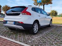 Usata Volvo V40 CC Kinetic 120 CV (88 kW) 2017 Bianco Station wagon