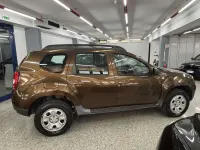 Usata Dacia Duster Lauréate 107 CV (78 kW) 2011 Marrone SUV