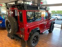 Usata Land Rover Defender SE 122 CV (89 kW) 2009 Rosso SUV