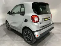 Usata Smart ForTwo Coupé Passion 41 kW (56 CV) 2023 Argento Utilitaria