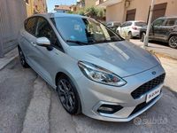 Usata Ford Fiesta ST-Line 100 CV (73 kW) 2018 Grigio Berlina