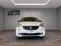 Begagnad Smart ForFour 71 HK (52 kW) 2017 Vit Halvkombi