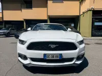 Usata Ford Mustang 317 CV (233 kW) 2016 Bianco Coupé