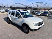 Usata Dacia Duster Lauréate 110 CV (80 kW) 2017 Bianco SUV