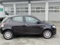 Usata Lancia Ypsilon Gold 69 CV (50 kW) 2014 Viola Utilitaria