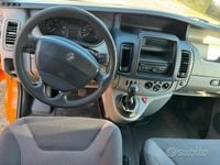 Usata Renault Trafic 115 CV (84 kW) 2012 Arancione Monovolume
