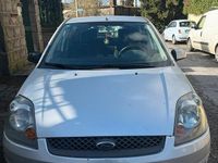 Usata Ford Fiesta 90 CV (66 kW) 2007 Grigio Berlina