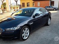 Usata Jaguar XE Portfolio 180 CV (132 kW) 2017 Blu Berlina