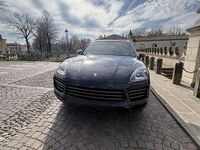 Usata Porsche Cayenne 340 CV (250 kW) 2021 Moonlight blue metallic SUV