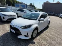 Gebraucht Toyota Yaris Hybrid Business Edition 92 PS (67 kW) 2022 Weiß Limousine