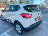 Usata Renault Captur 90 CV (66 kW) 2015 Marrone SUV