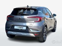 Usata Renault Captur Techno 145 CV (106 kW) 2023 Grigio scuro SUV