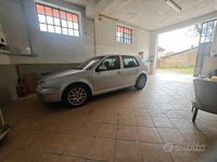 Usata VW Golf IV 90 CV (66 kW) 2004 Grigio Berlina