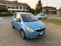 Usata Opel Agila 65 CV (47 kW) 2011 Blu Utilitaria