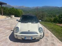 Begagnad Mini One D 75 HK (55 kW) 2005 Halvkombi
