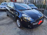 Usata Renault Clio II Dynamique 75 CV (55 kW) 2011 Nero Berlina