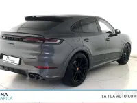 Gebraucht Porsche Cayenne 305 PS (224 kW) 2024 Grau SUV