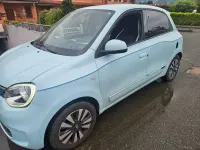 Usata Renault Twingo Intens 30 kW (42 CV) 2021 Blu/azzurro Utilitaria