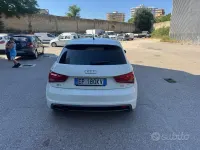 Usata Audi A1 Attraction 90 CV (66 kW) 2012 Beige Utilitaria