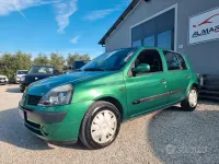 Usata Renault Clio Expression 75 CV (55 kW) 2001 Verde Berlina