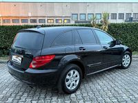 Usata Mercedes R320 224 CV (164 kW) 2008 Nero Monovolume