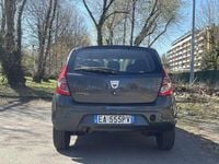 Usata Dacia Sandero Ambiance 75 CV (55 kW) 2010 Berlina