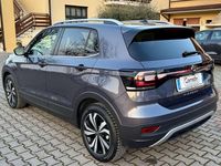 Usata VW T-Cross Advance 110 CV (80 kW) 2022 Grigio medio metallizzato SUV
