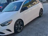 Usata Mercedes B180 116 CV (85 kW) 2019 Bianco Utilitaria