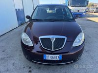 Usata Lancia Ypsilon 60 CV (44 kW) 2009 Viola Utilitaria