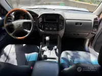 Usata Mitsubishi Pajero 160 CV (117 kW) 2002 Grigio SUV