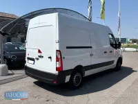 Usata Renault Master 42 kW (58 CV) 2021 Bianco pastello Monovolume