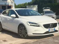 Usata Volvo V40 Momentum 150 CV (110 kW) 2019 Other Berlina
