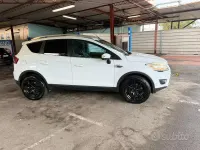 Usata Ford Kuga 140 CV (102 kW) 2011 Bianco SUV